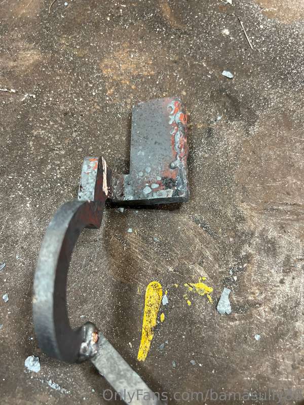 Half a usable set of tongs lol