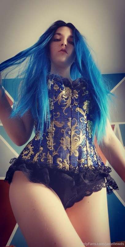 Corset madness 👀 3