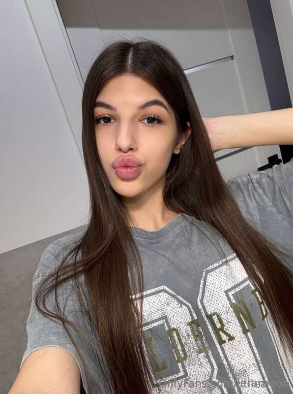 `````` 🥰FREE SUBSCRIPTION TODAY ONLY🥰@litlleannie A wet cuti..