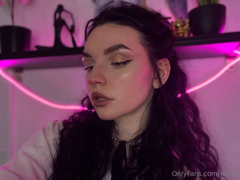 Rate my makeup 1 to 10? 😋 2