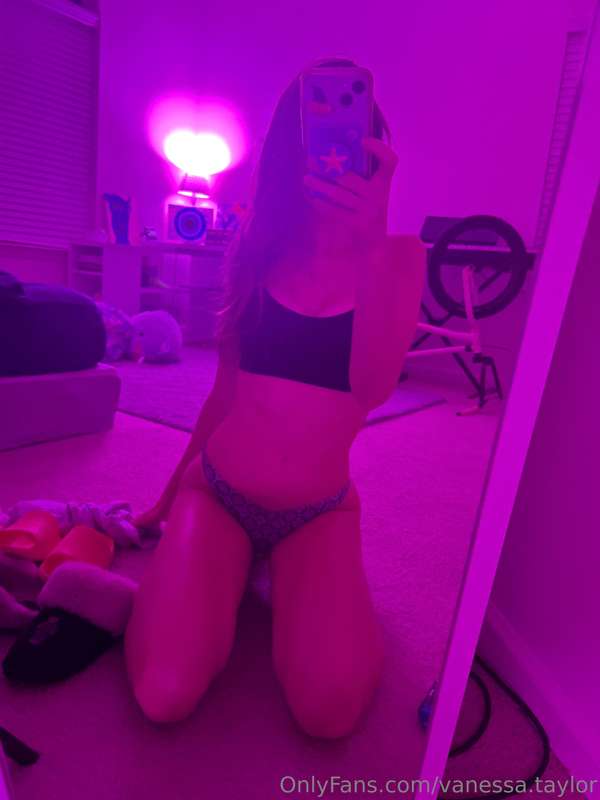 Blowjob video coming tonight or tomorrow! 😋💕👅 I’m so sorry i.. 6