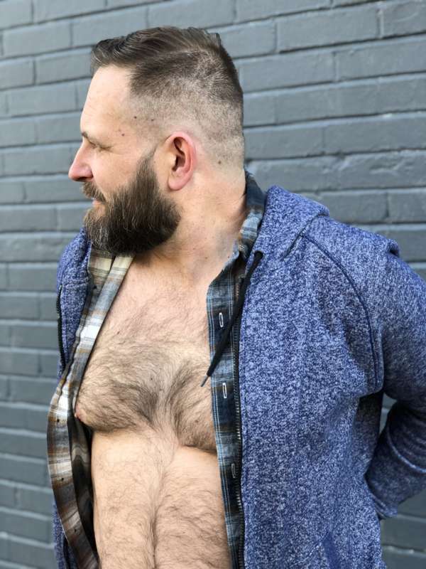 Did a photo shoot with a friend yesterday. I needed new pict.. 5