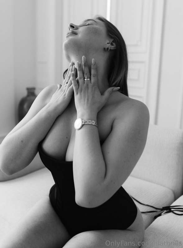 The subtlety of the black and white photos is beautiful🖤You ..