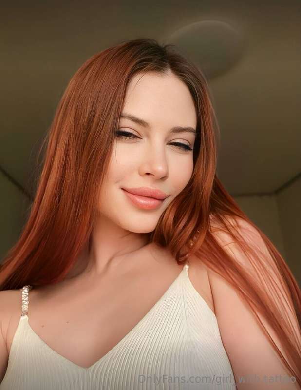 This real virgin tiny girl @luisa_fire looking for his first..
