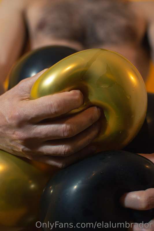 Balloon fetish 7