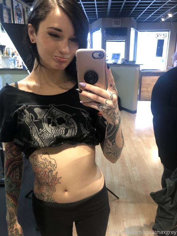 Just finished getting tattooed and it fuckin hurt! I’ll be r..