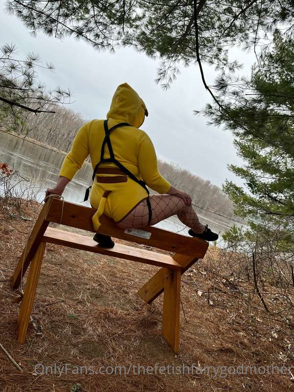 Peggachu!!! In the wild being feral!! 7