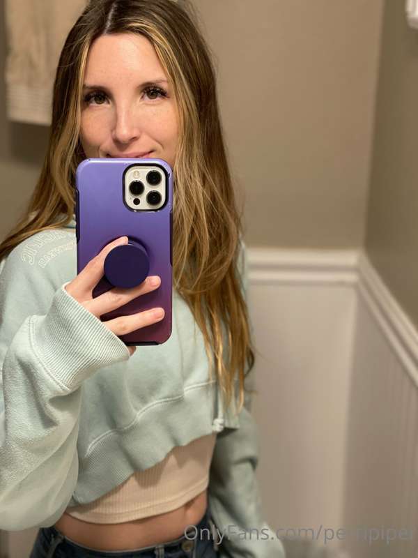 Mirror selfie before Disney