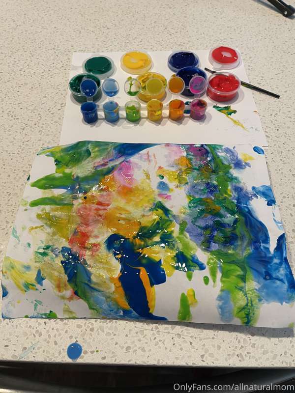 Thought I’d try something new! 🎨  Let me know if you like an..