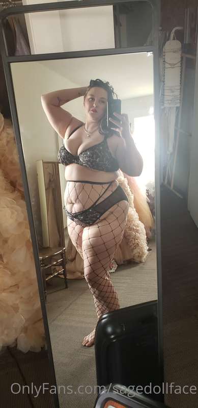 Mirror selfie from my shoot today!