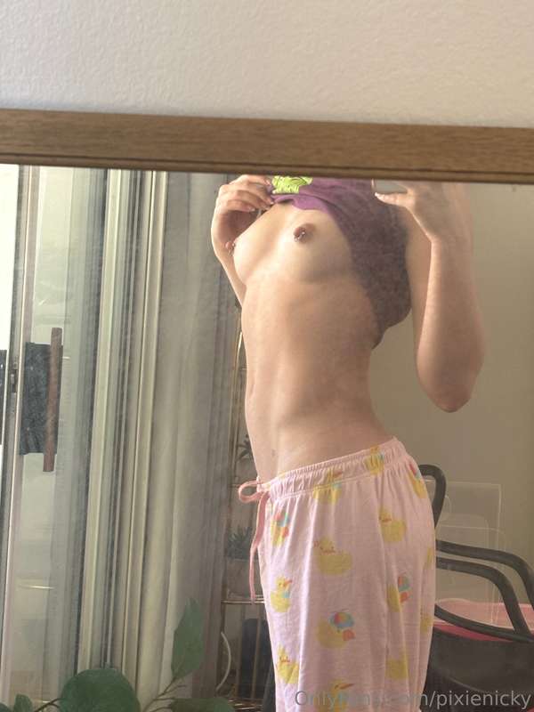 I got new pajama pants at an LA thrift store (: 1