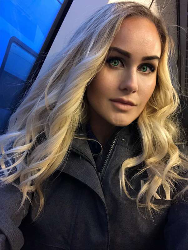 Travel ready 😝😝❄️ In the train