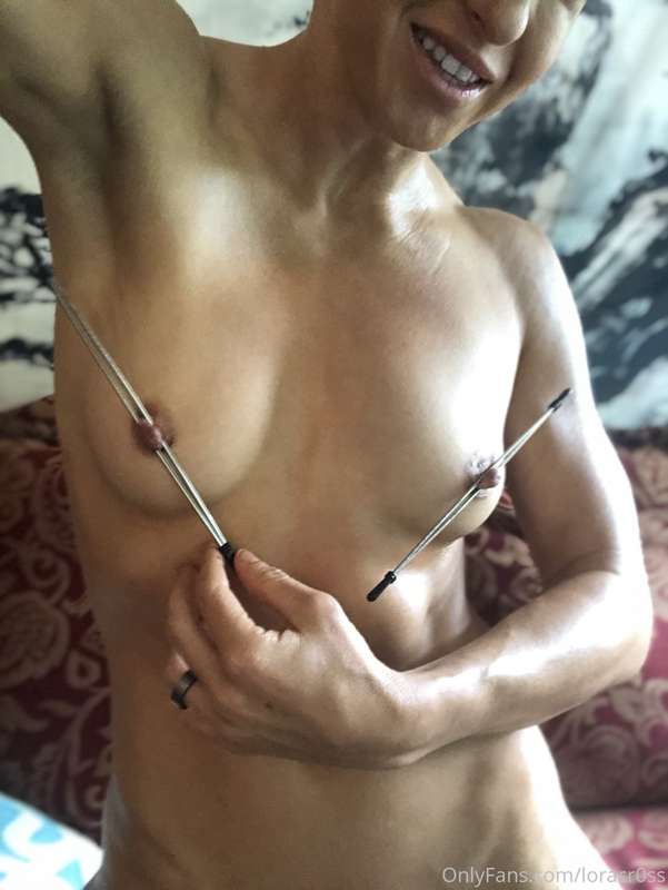 Good morning babes! What type of nipple clamps should I get .. 2