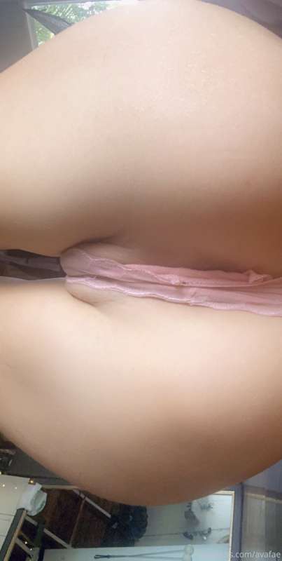 Here’s an example of one of the pairs I have for sale :’) 3