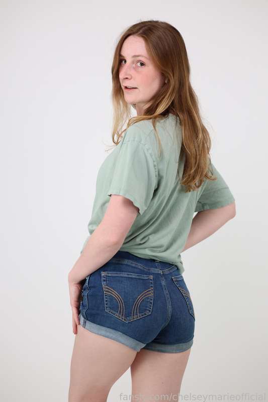 Chelseymarieofficial - Fansly - 08 May, 2025 40