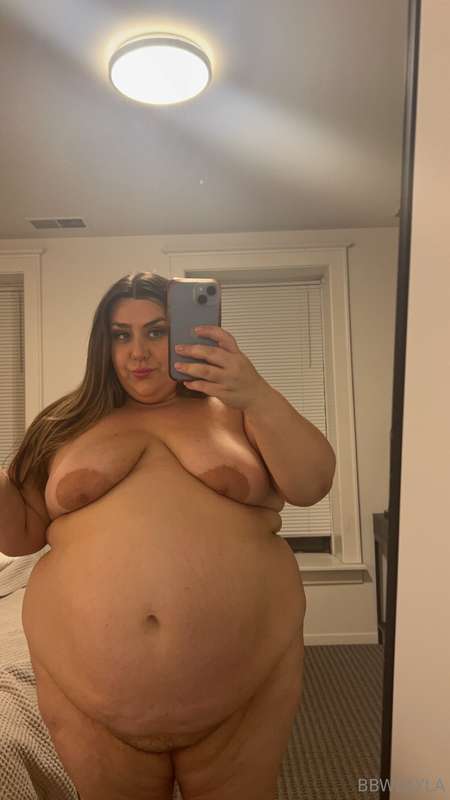 A feeder who hadnt seen me in over a year said my tits feel .. 4