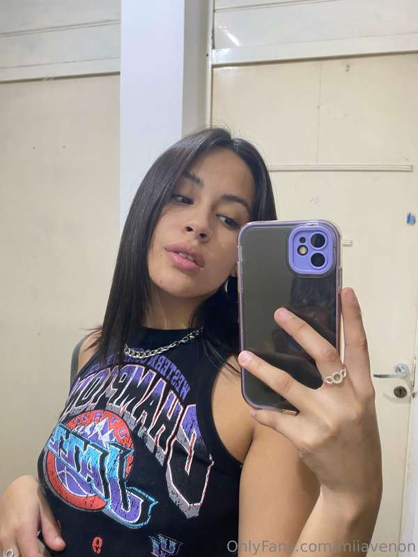 Hello baby, I'm active and with the video c4ll on tip 15 😘🤭😜 2