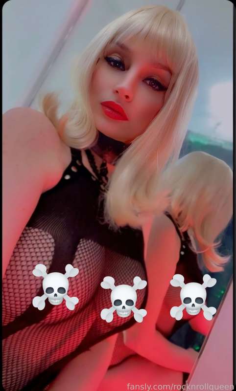 Rocknrollqueen - Fansly - 28 Apr, 2024 7