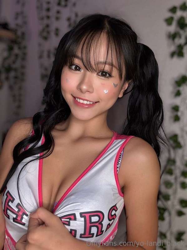 # https://onlyfans.com/hannazuki/c271 ## hannazuki loves two.. 1