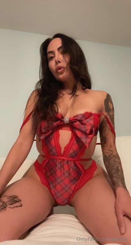 Your girl hasn't cum today yet ...