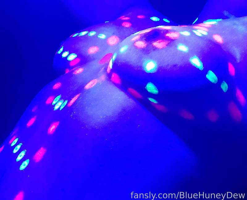 Bluehuneydew - Fansly - 24 Jun, 2022