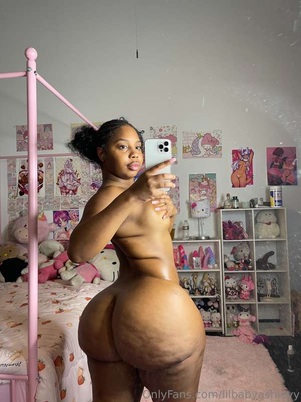 stand straight up and its still fat 💗