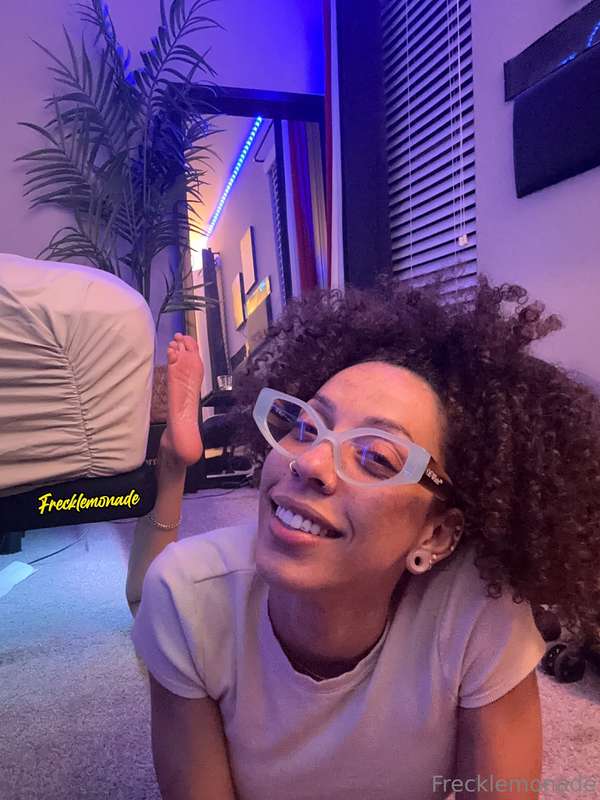 I’m up baby can I cum over ⁉️🍋💦