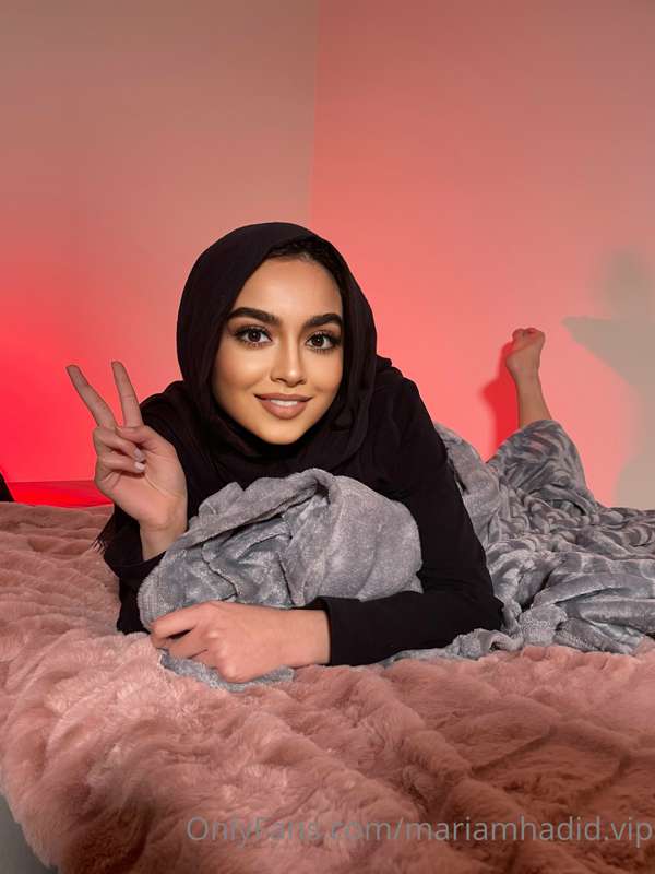 Hijab off and titis out (also not wearing any pants 🤪) tip 2..