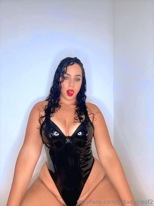 do you like my new costume? 😳