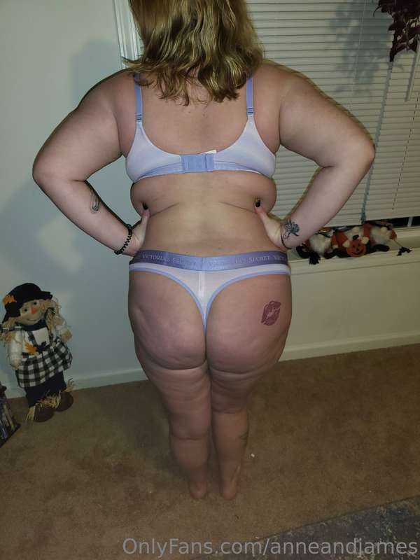 Happy Thongs 6