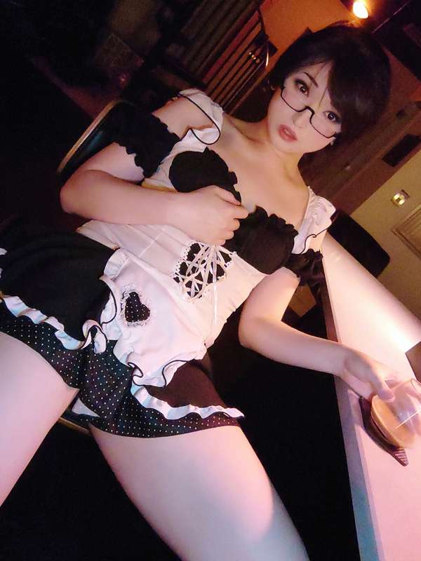 Enjoy this new~ photo set ~! Out of the outfits, we definite.. 4
