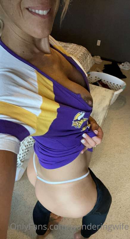 It’s Game Day!! 💜💛