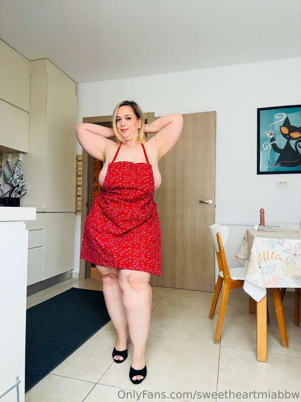 Happy Friday what would you like me to cook for you ?  1