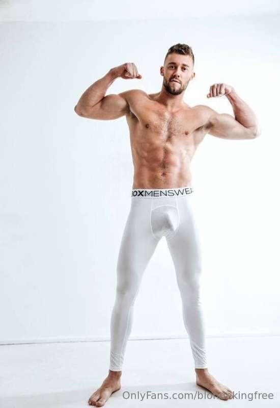 This jock is sexy af 🥵 @JustinTheJock3x💪🏼 I Love watching Ju.. 6