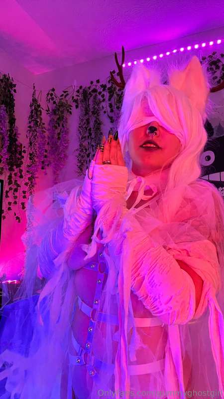Vicar Amelia cosplay from Bloodborne 🐾 2