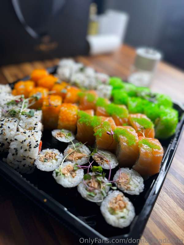 I love sushi!!🤤🤤🤤😍 3