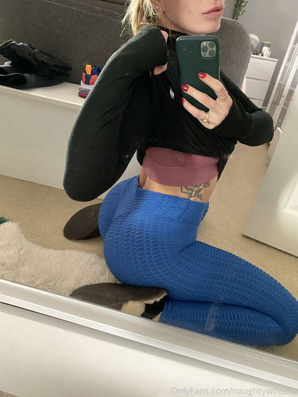 New ass, new leggings 🍑💙 7