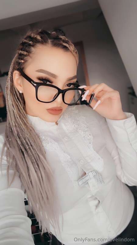 Eveliinxxx - Onlyfans - 26 Jan, 2024