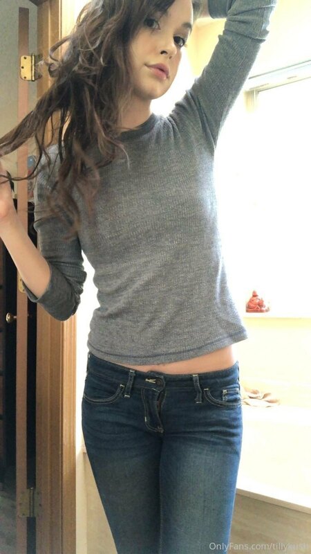 Do I look good in jeans? 1