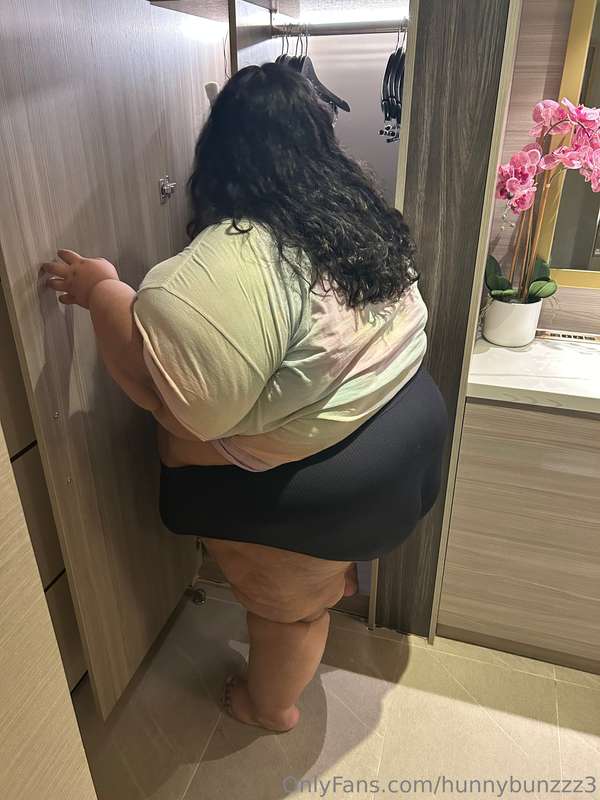 Heheh always captures how big i look at different angles 🤭❤️ 10