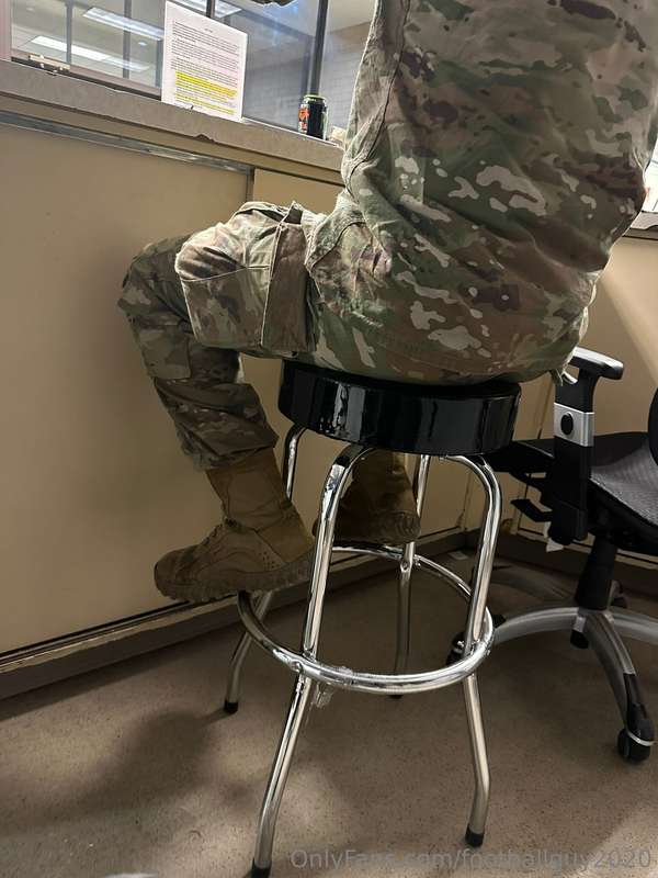 Me jerking and soldiers being soldiers! 14