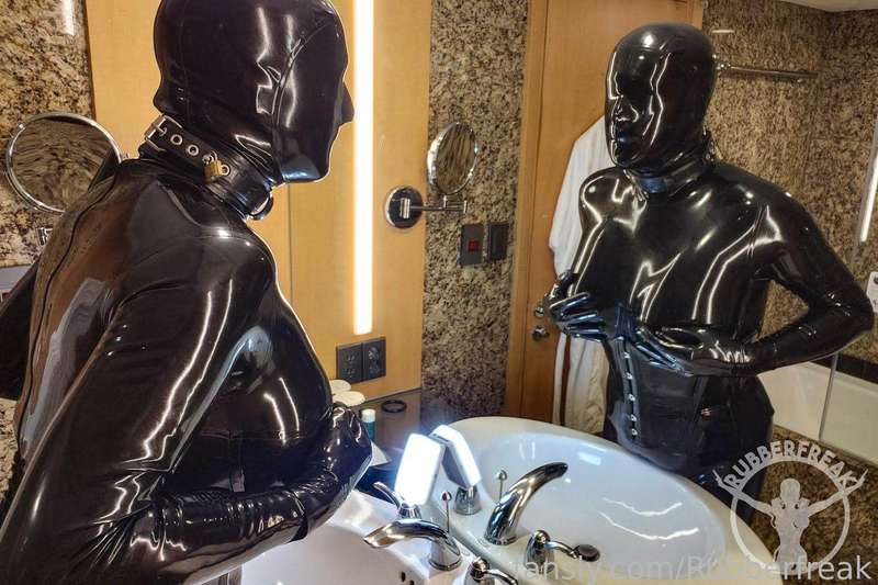 Rubberfreak - Fansly - 23 Feb, 2024 12