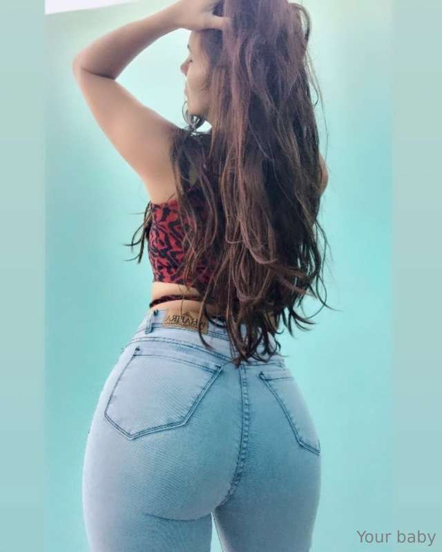 My friend is horny and wants to play a little... want to fin..