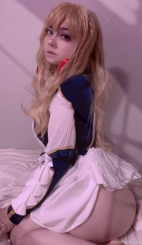 Violet evergarden cosplay. I want to do more with this set b..
