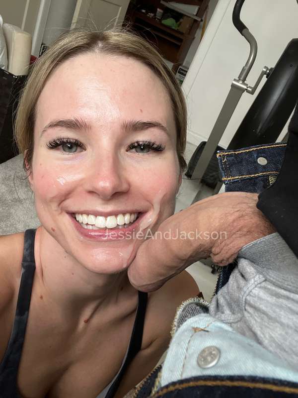 **Some pictures from yesterdays facial** 💦💦
How do I look? 😋..