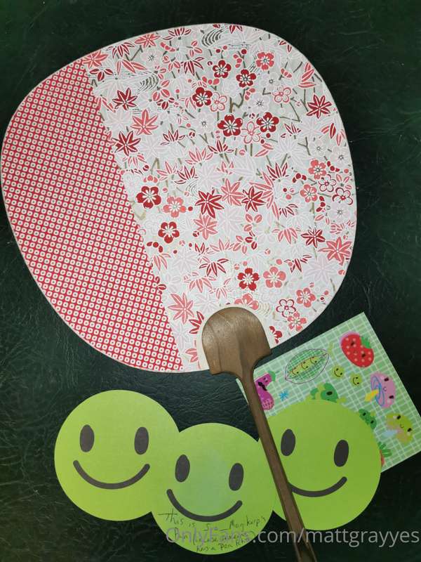 This is Sue_Magikarp’s fan, accompanied by a lovely trio of ..