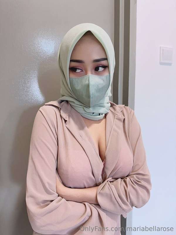 Secret nympho @syakhalifah is super horny and wants to disco..
