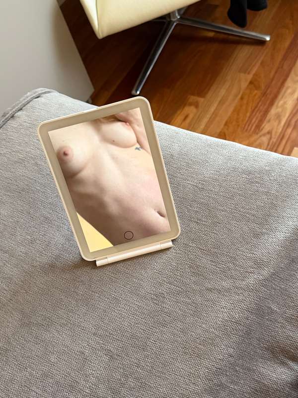👀
