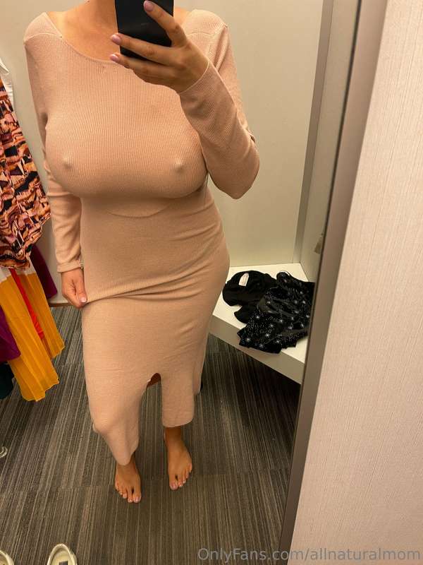 Random lunch break dressing room try on 😜 5