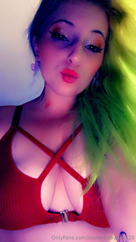 Stonerbabykali420 - Onlyfans - 16 Apr, 2025 2